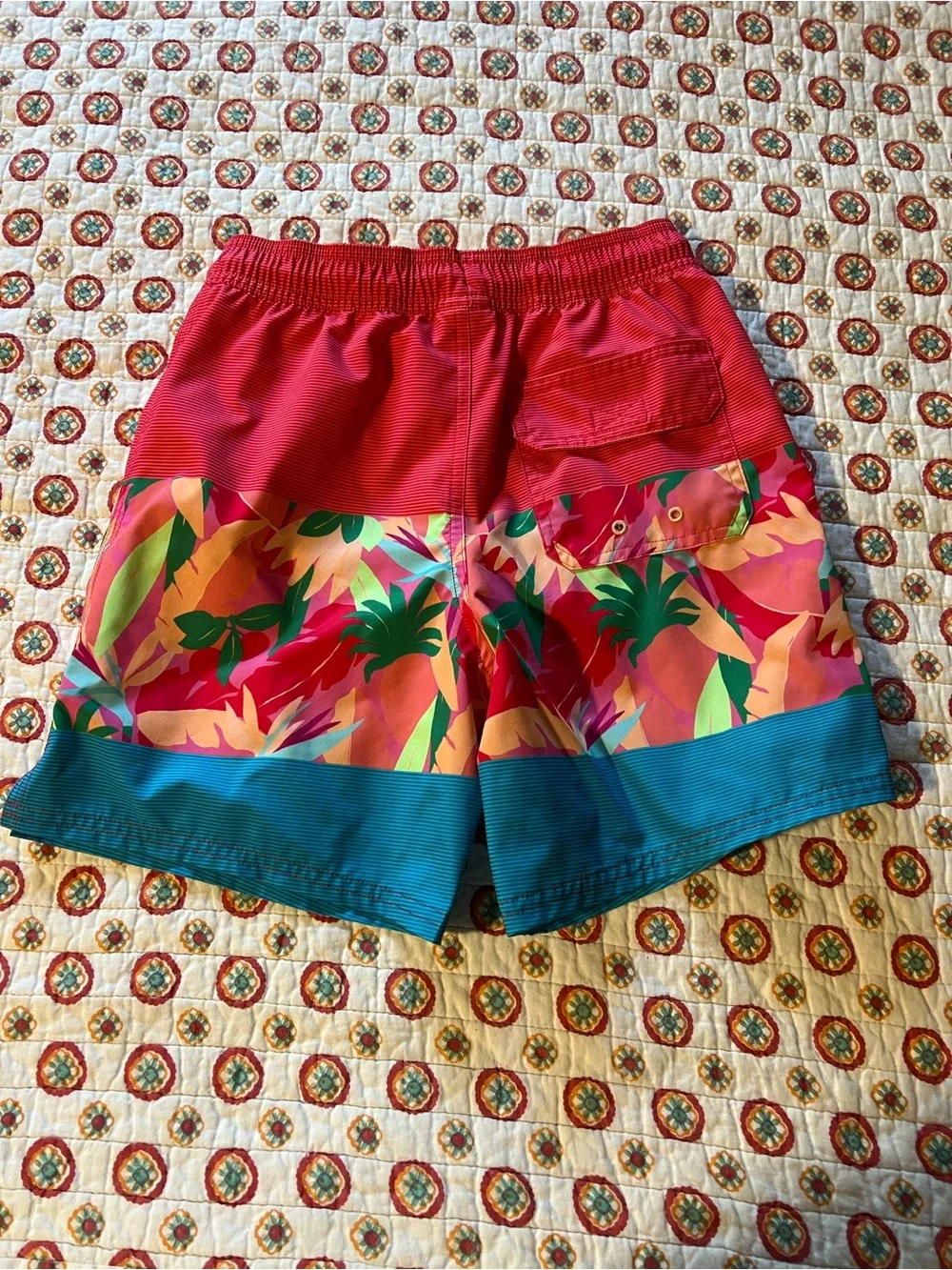 EUC Vineyard Vines Tropical Swim Trunks Boy’s size small / 8/10